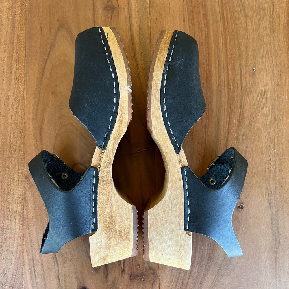 EUC MIA Sofia Clog - 39